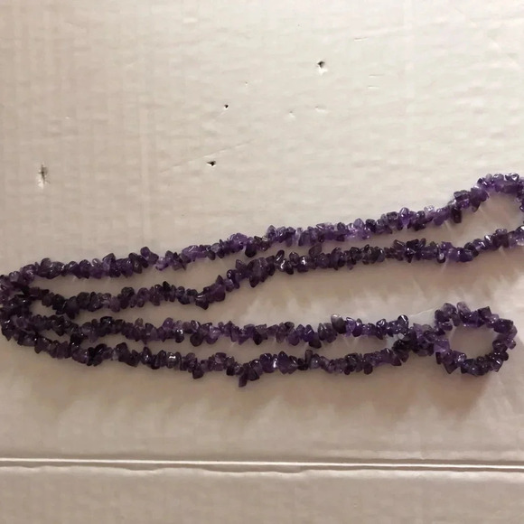 Vintage 17” Amethyst Chip  Necklace - Picture 5 of 7